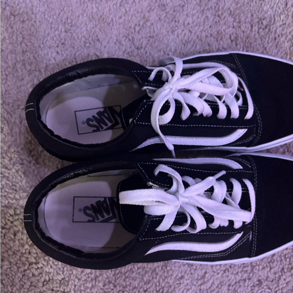 Vans Classic Black Canvas Shoes with White Detailing Mens 11 worn a couple times - Picture 2 of 4